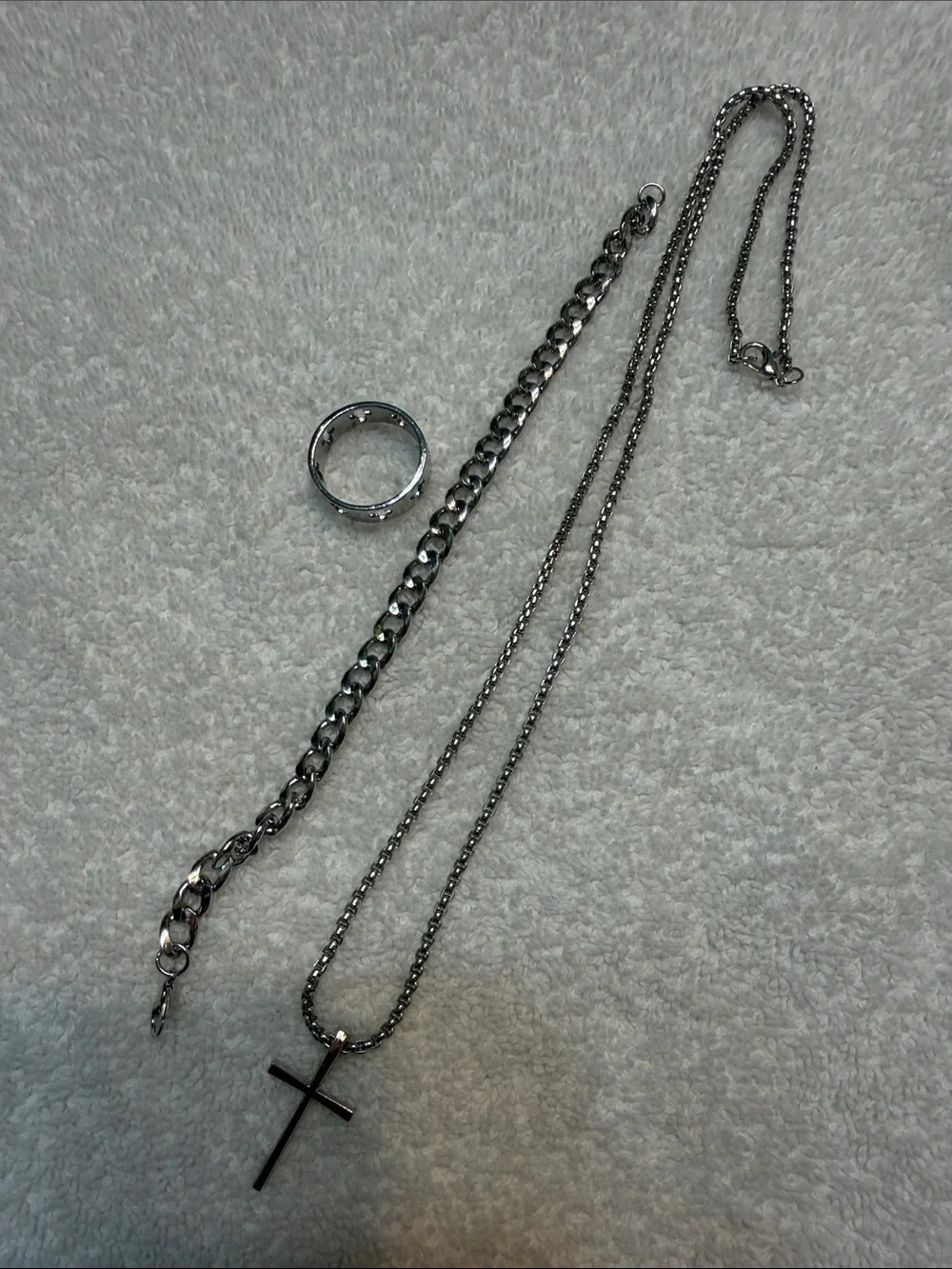 Silver Cross Pendant Necklace and Chain Set, ring size 10